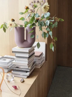 Kink Vase, dusty lilac fra Muuto