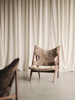 Knitting Lounge Chair, Sheepskin fra Audo Copenhagen