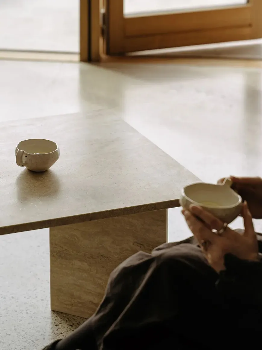 Konkylie Sofabord, marrone fra Wabi Sabi Nordic