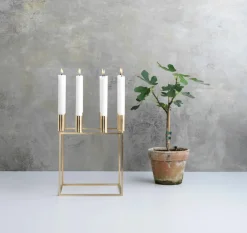 Kubus 8 Lysestage, hvid fra Audo Copenhagen