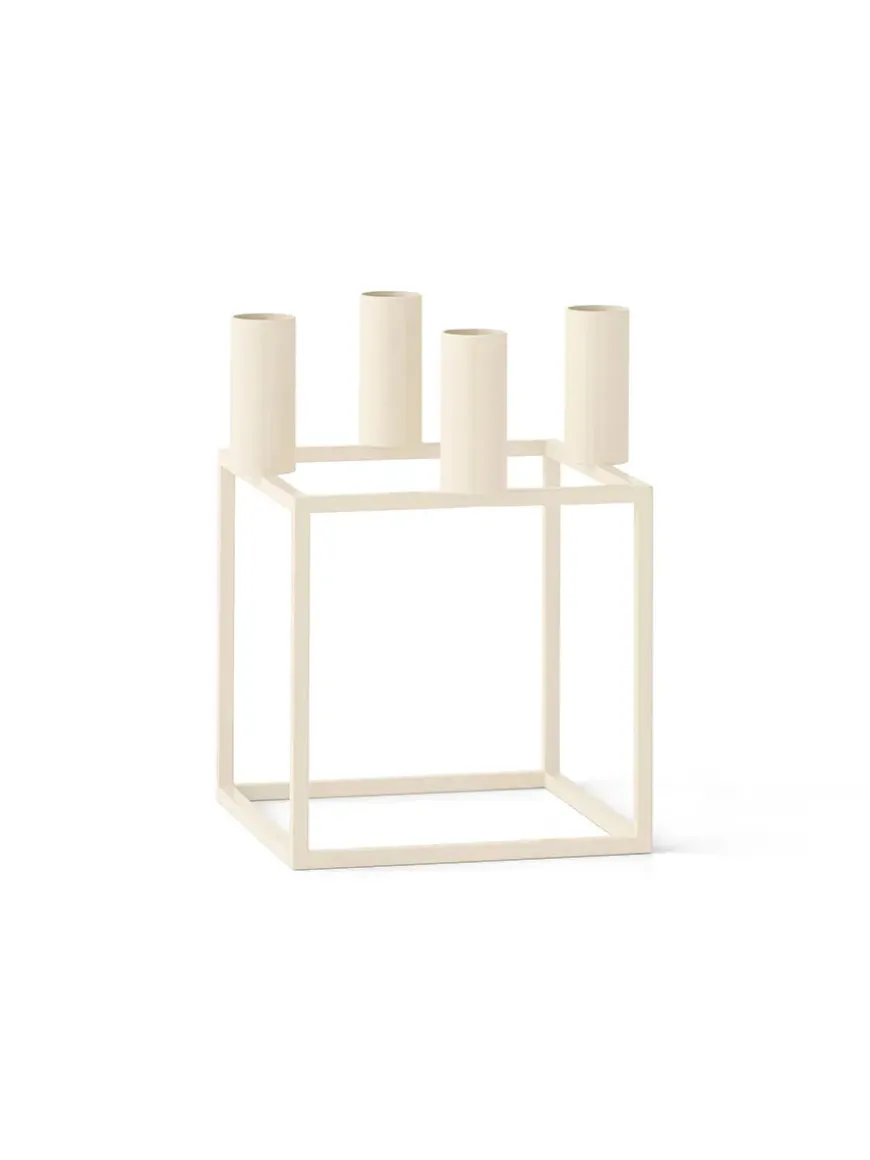 Kubus 4 Lysestage, sort fra Audo Copenhagen