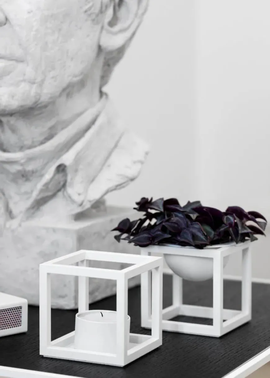 Kubus T Lysestage, hvid fra Audo Copenhagen