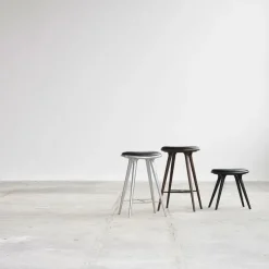 Lav barstol i sæbebehandlet eg fra Mater