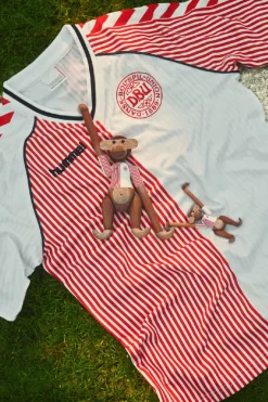 Lille Abe x DBU 86 Away af Kay Bojesen