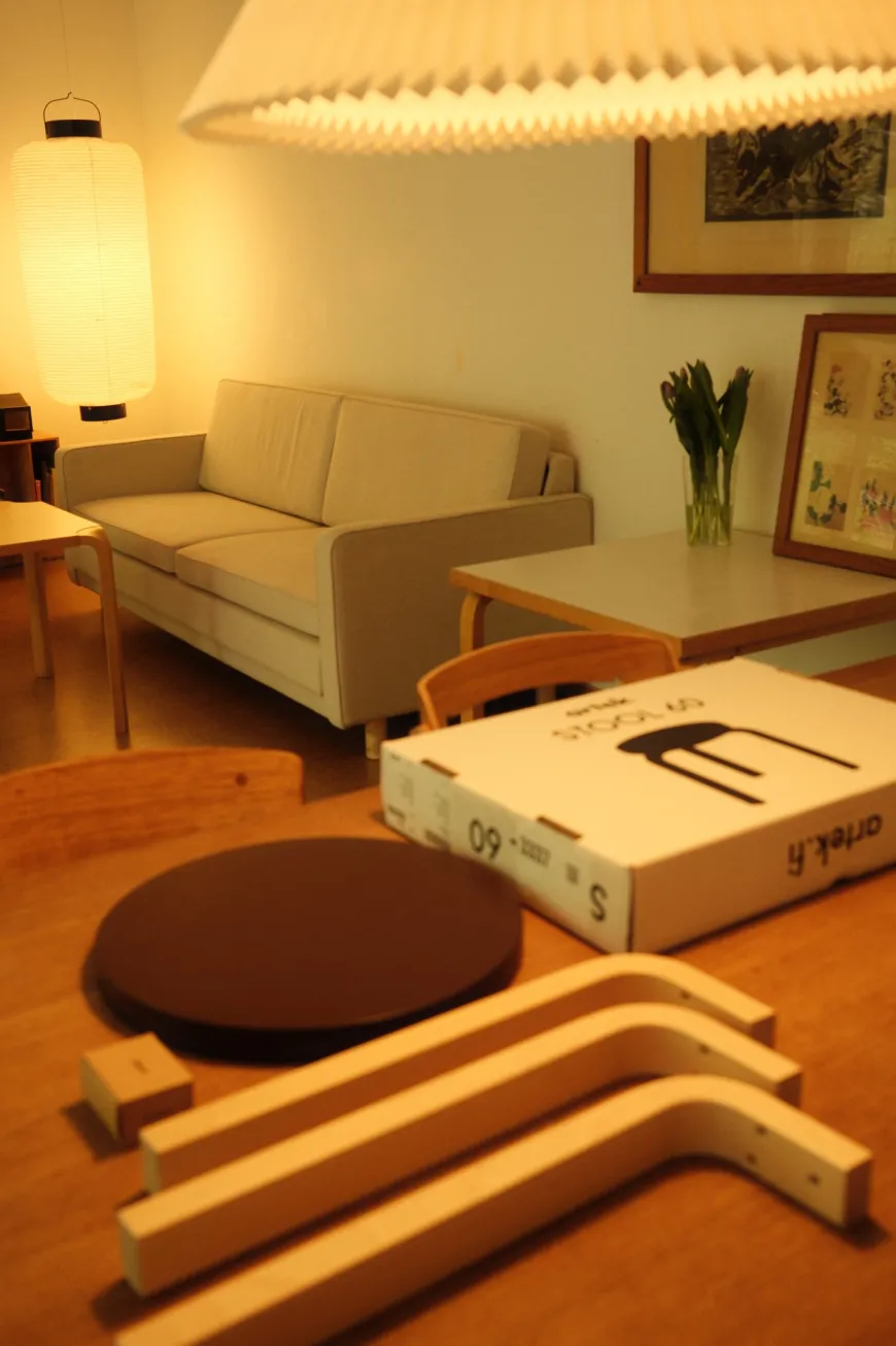 Limited Edition Stool 60, Mahogany Brown fra Artek