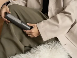 Lint Brush, Dark Grey fra Steamery Stockholm