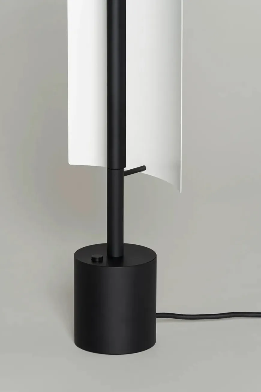 Lámina 45 Bordlampe fra Santa and Cole