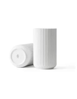 Lyngbyvasen i rød, H15,5 cm fra Lyngby Porcelæn