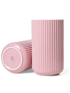 Lyngbyvasen i rød, H15,5 cm fra Lyngby Porcelæn