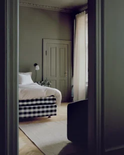 Material væglampe fra New Works