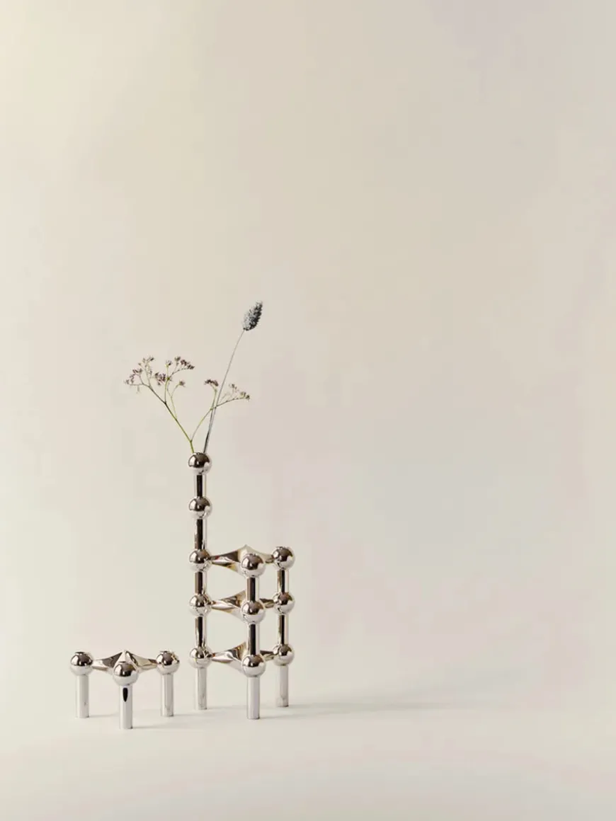 Nagel Lysestage, børstet krom fra STOFF Nagel