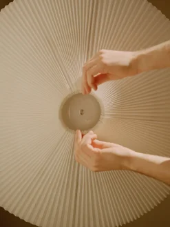 Nebra Pendant Lamp Large fra New Works