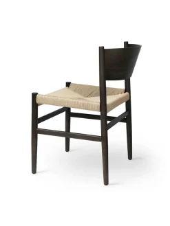 Nestor stol, sort bøg med natur flet fra Mater