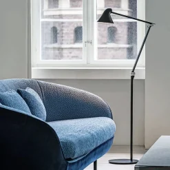 NJP gulvlampe fra Louis Poulsen