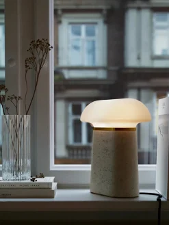 Nova Table Lamp, ivory fra Woud