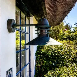 Nyhavn, hvid væglampe fra Louis Poulsen