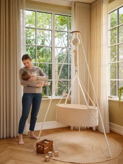 Oval Vugge, nature fra Moonboon