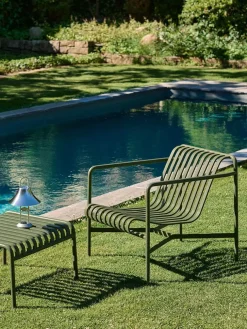 Palissade Lounge Chair Low, hot galvanised fra Hay