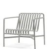 Palissade Lounge Chair Low, sky grey fra Hay