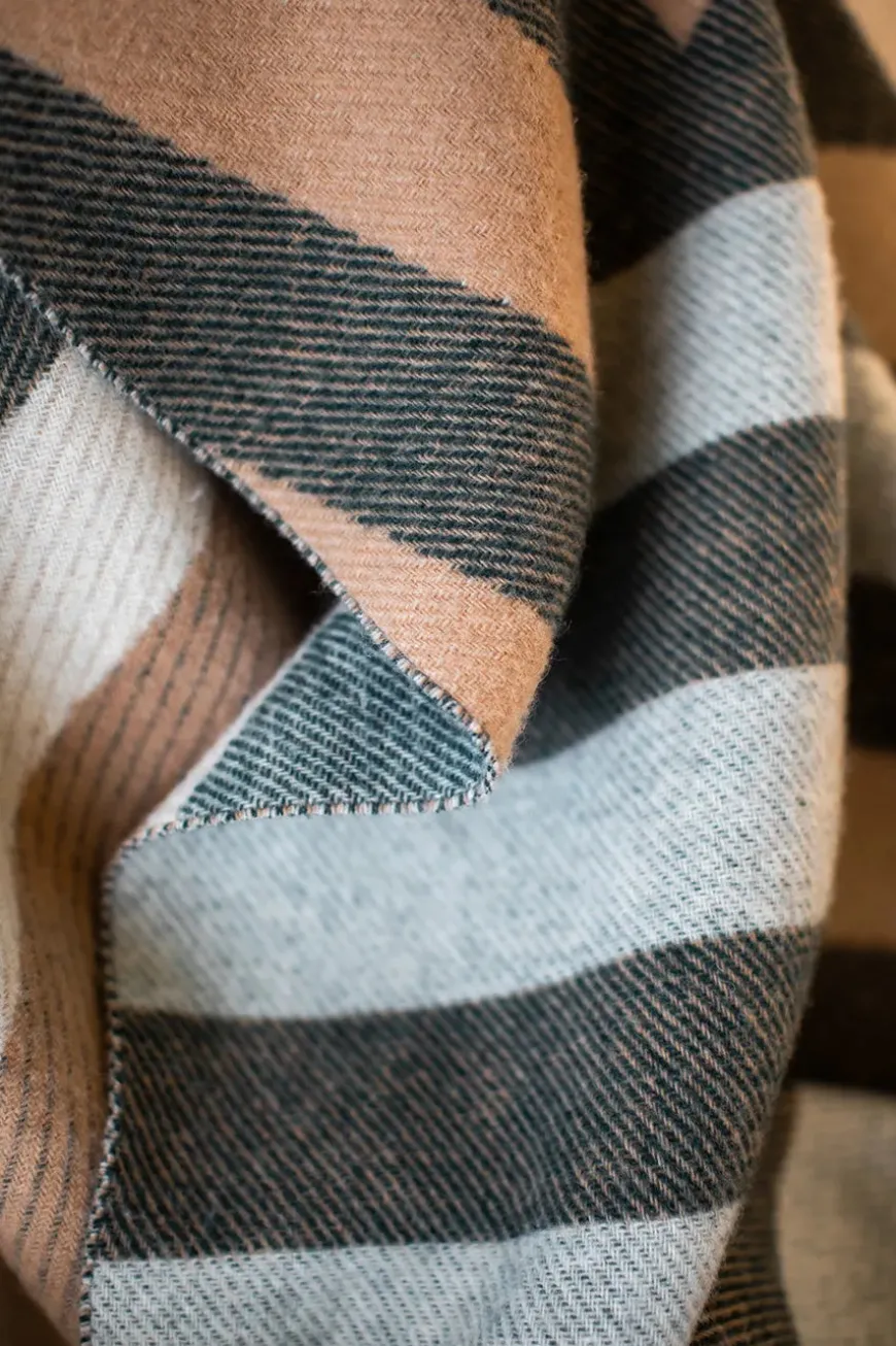 Patch Plaid, white/deer/onyx fra raawii