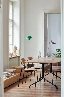 Pavilion Bord AV24 fra &Tradition