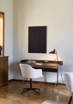 Pavilion Skrivebord AV17 fra &Tradition