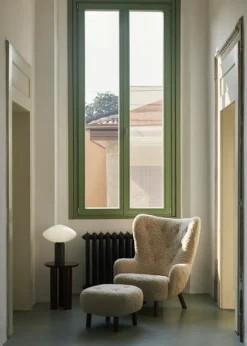 Petra VB3 lænestol inkl. Skammel, Karakorum 003 fra &Tradition