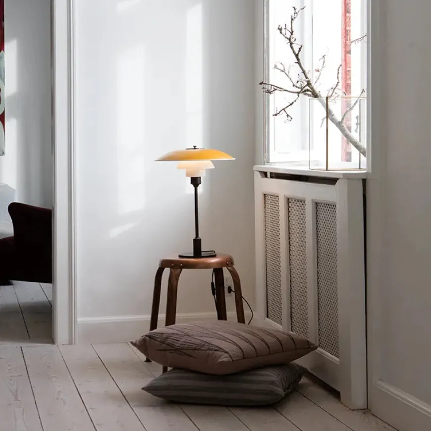 PH 3½-2½ bordlampe, hvid af Poul Henningsen