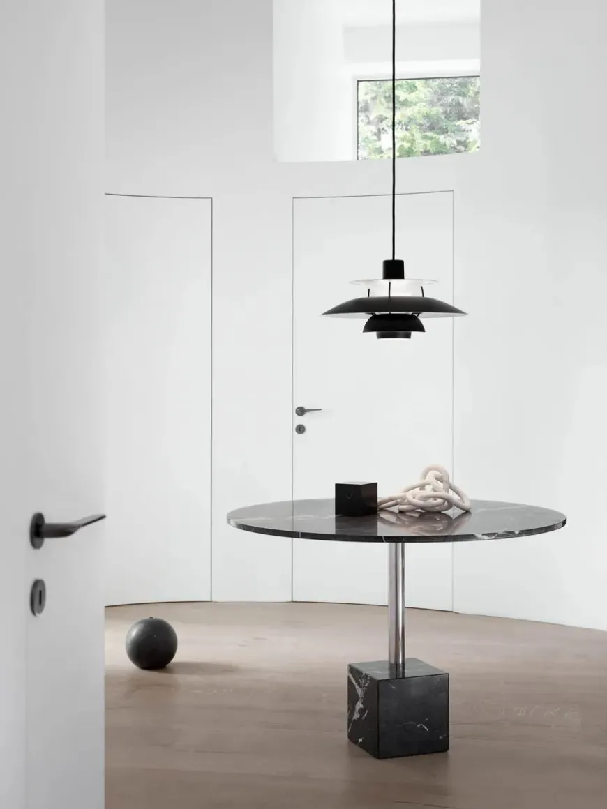 PH 5 Pendant, Monochrome Dusty Indigo af Poul Henningsen