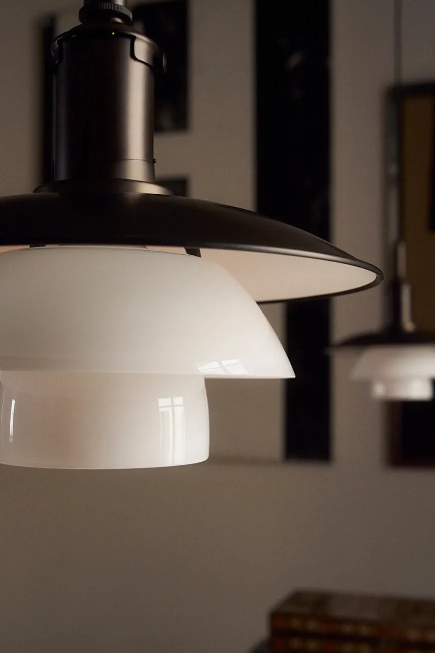 PH 3/3 pendel, messing/opalt glas, limited edition 2022 af Poul Henningsen