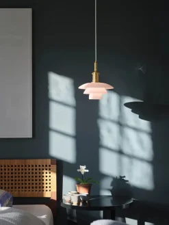 PH 3/3 pendel, messing/opalt glas, limited edition 2022 af Poul Henningsen