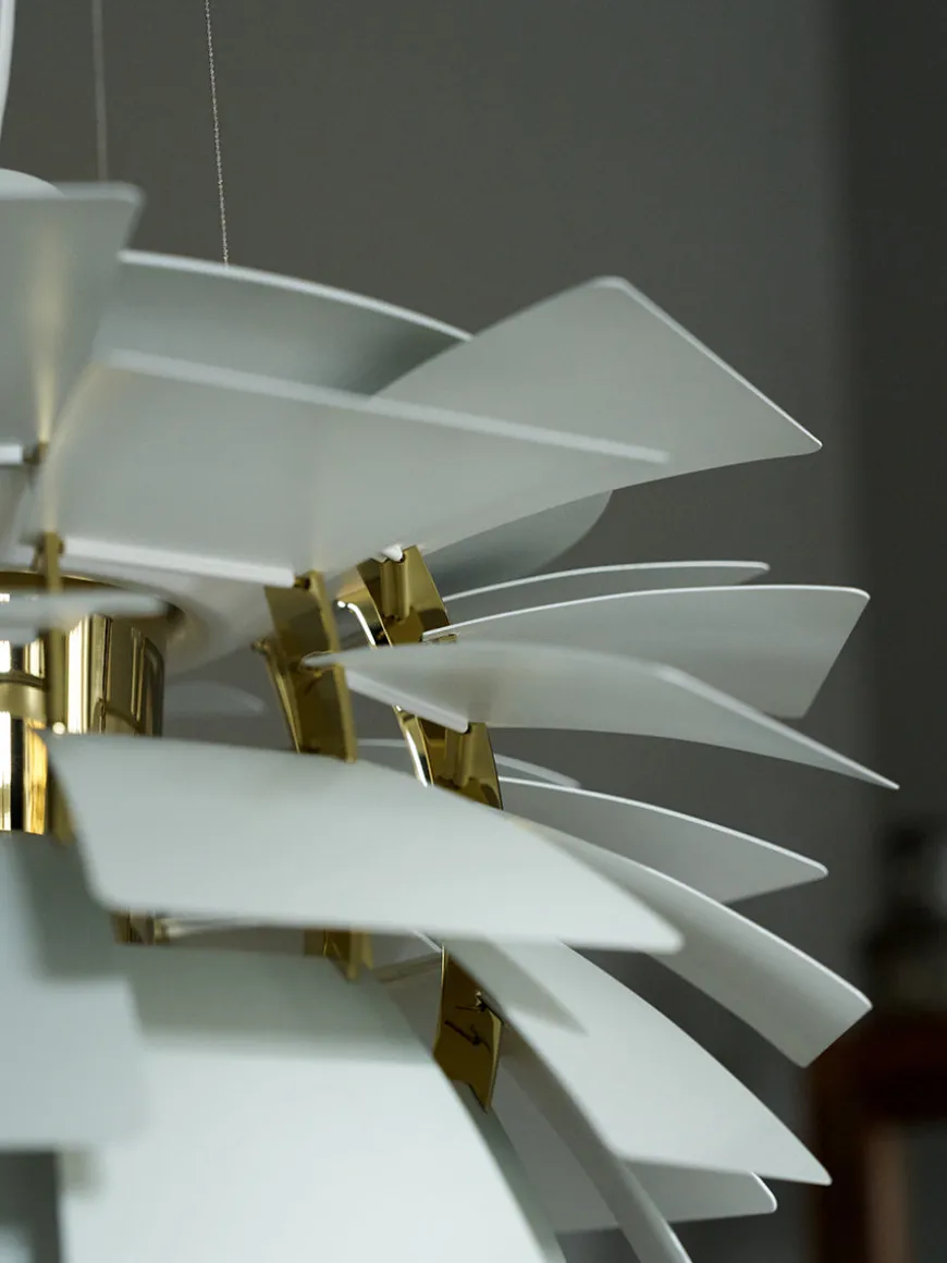 PH Artichoke Soft White/Brass fra Louis Poulsen