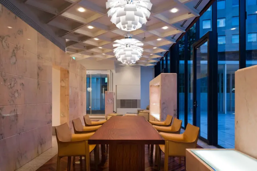 PH Artichoke Soft White/Brass fra Louis Poulsen