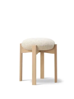 Pioneer Stool, smoked oak/zero 0001 fra Fredericia Furniture