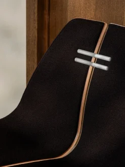 PK23 forsidepolstret, Walnut af Poul Kjærholm