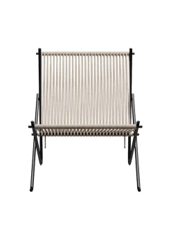 PK4 Loungestol i natur, sort stel af Poul Kjærholm