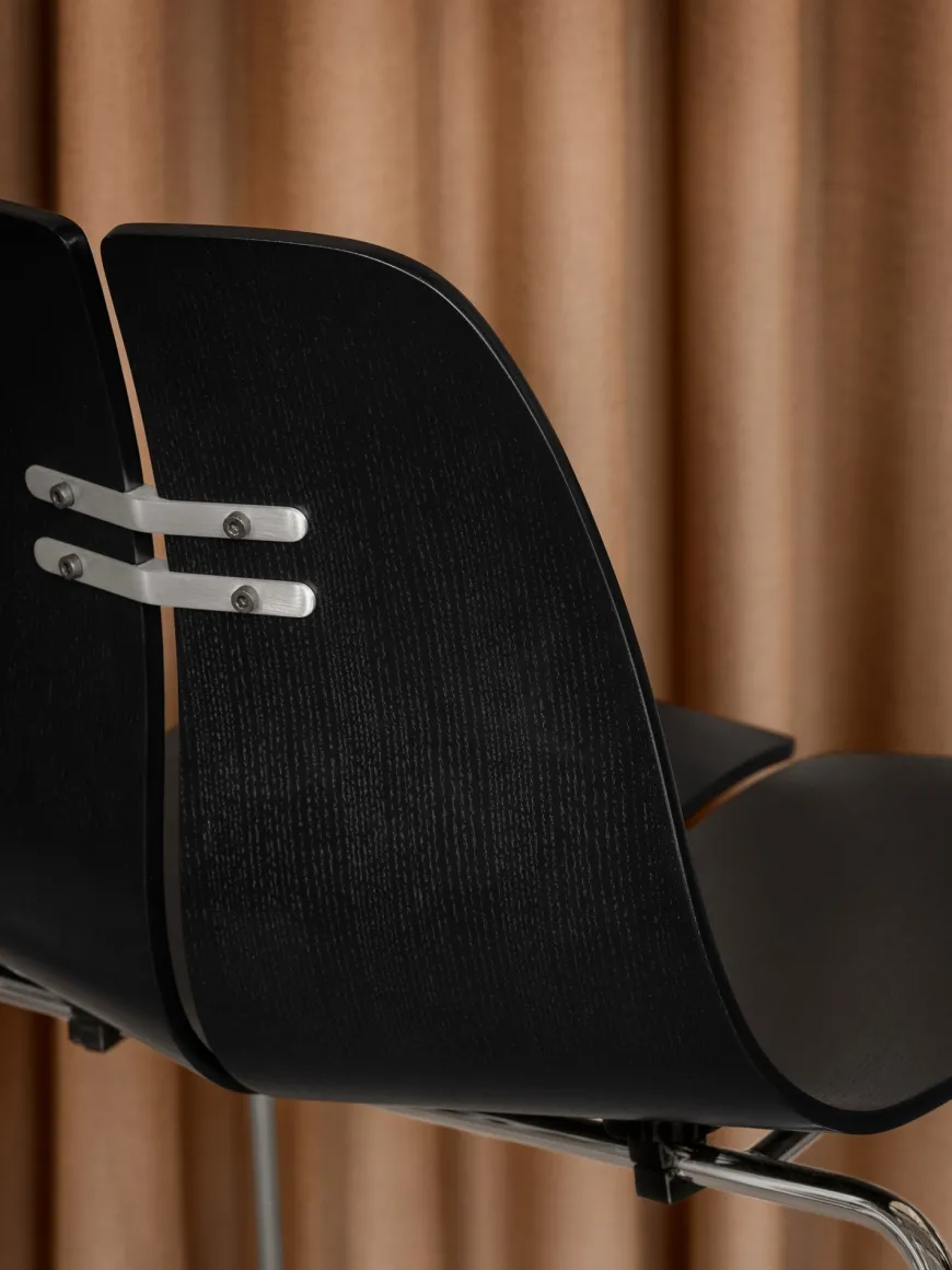 PK3 spisebordsstol, sort ask af Poul Kjærholm