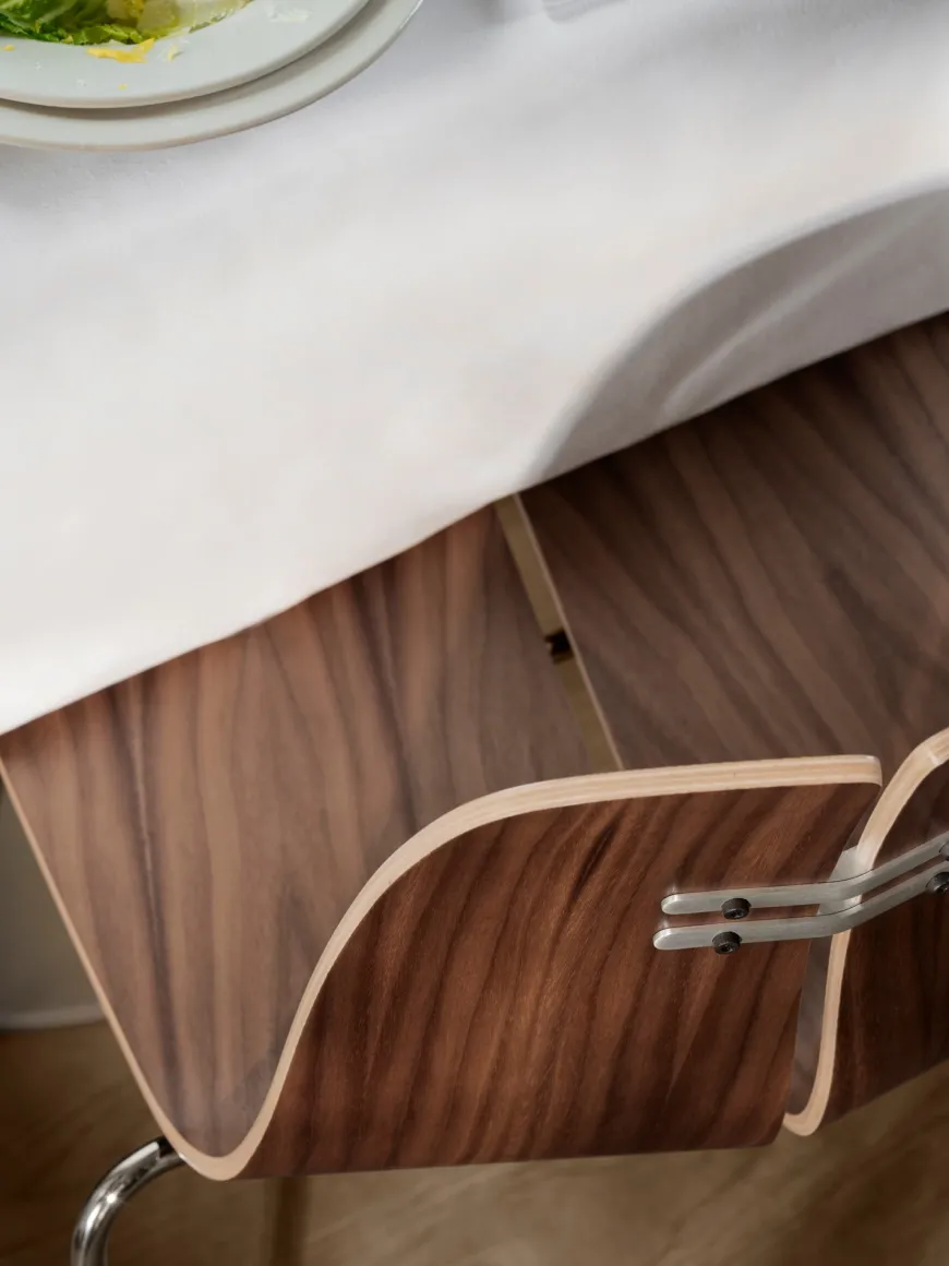 PK3 spisebordsstol, sort ask af Poul Kjærholm