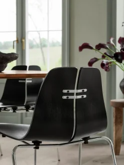 PK3 spisebordsstol, sort ask af Poul Kjærholm