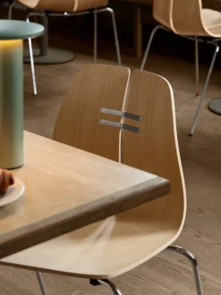 PK3 spisebordsstol, sort ask af Poul Kjærholm