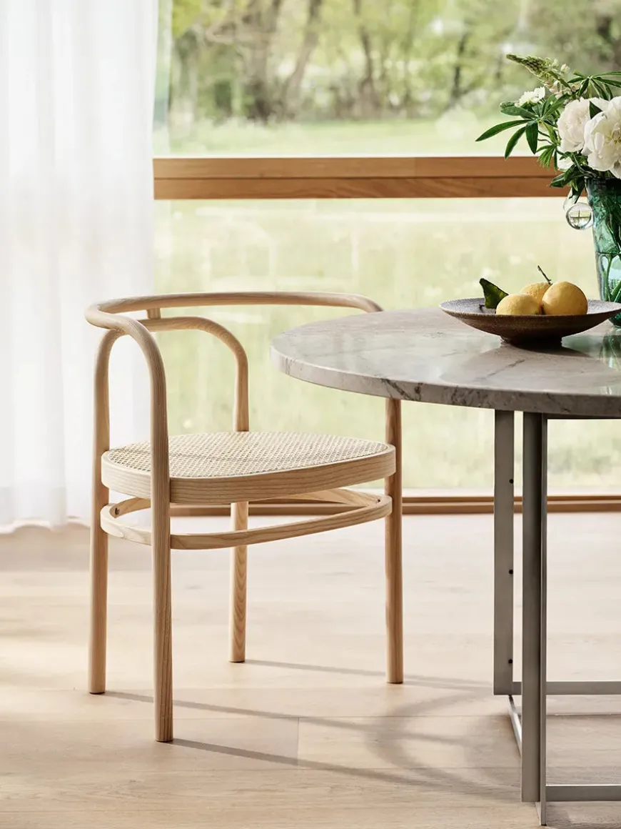 PK15 Stol, sortfarvet ask af Poul Kjærholm