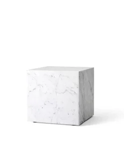 Plinth Cubic White Carrara marmor fra Audo Copenhagen