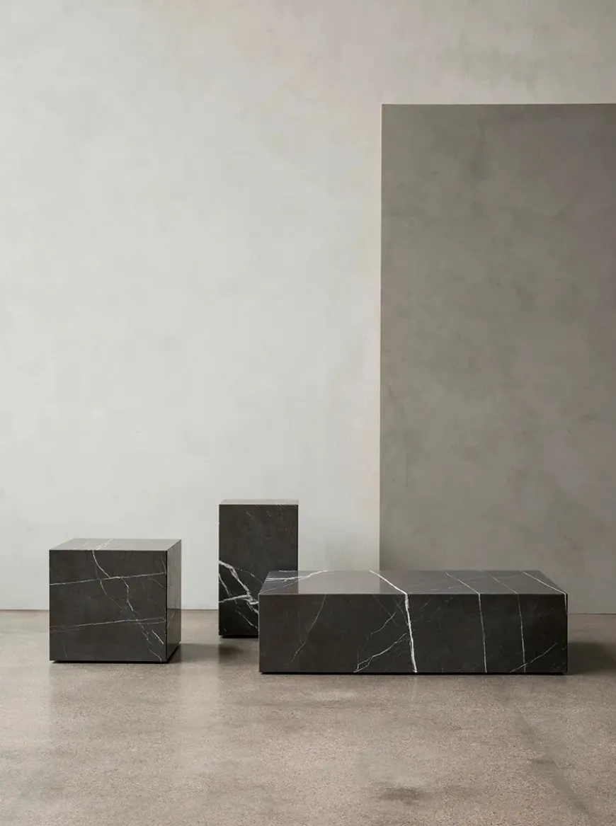 Plinth Low, grey galaxy marble fra Audo Copenhagen