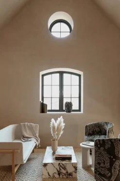 Plinth Low Rose Calacatta Viola marmor fra Audo Copenhagen