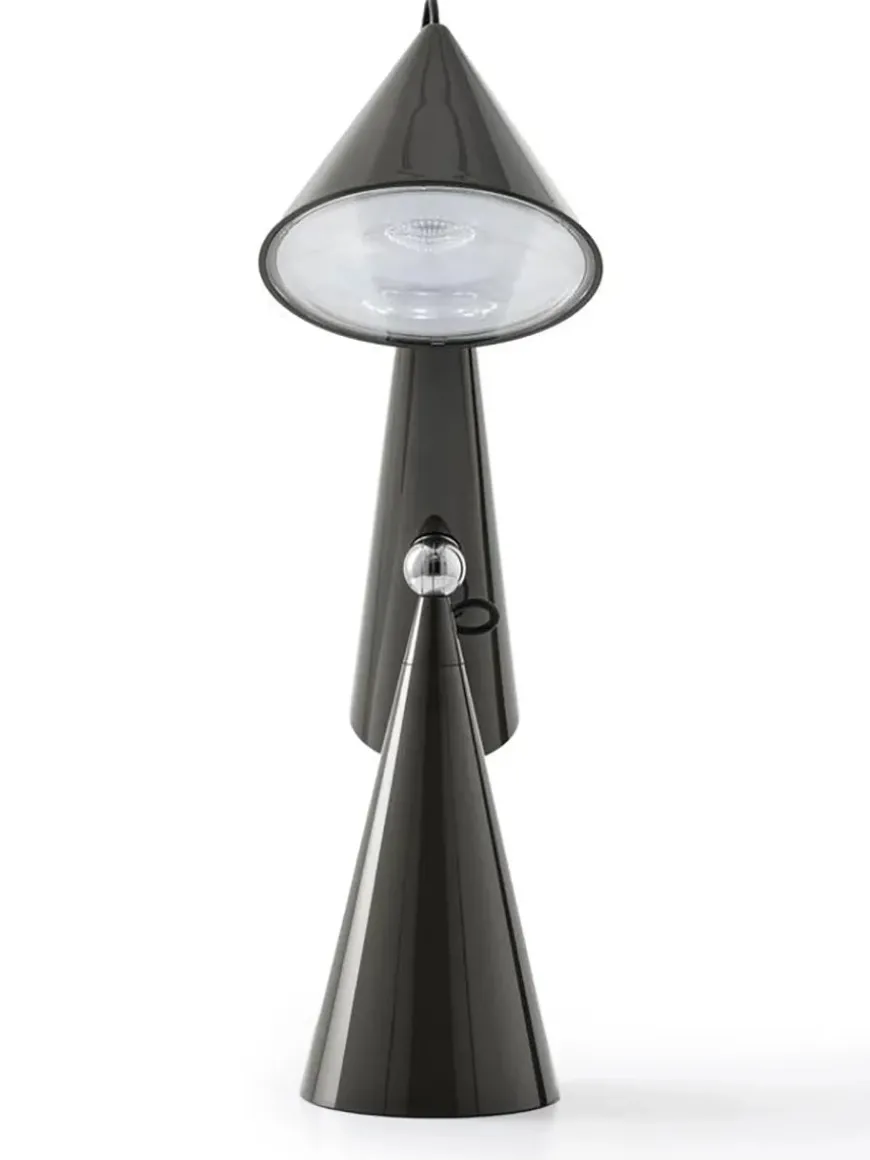 Pose Task LED Bordlampe fra Tom Dixon