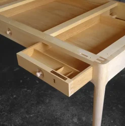 PP305 Skrivebord af Hans J. Wegner