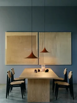 Private Dining Table, 320x100 cm fra GUBI
