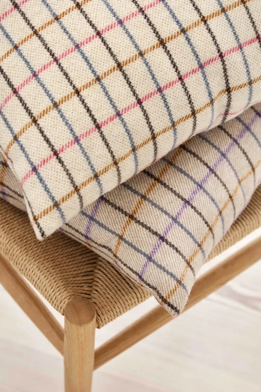 R36 Søndergade Pude, lyserødt hestedækken fra FDB Møbler