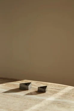 Reflect Lysestage, sort krom fra STOFF Nagel