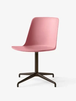 Rely HW11 Stol, soft pink/bronzed base fra &Tradition